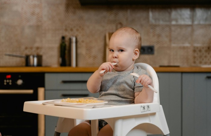 Cosa fare in caso di soffocamento e ostruzione delle vie aeree? Ma soprattutto come prevenire gli eventi avversi?
Un incontro pratico con manichino per vedere insieme le procedure sui manichini in piccoli gruppi.
Riflettere insieme sui tagli sicuri degli alimenti e sulla prevenzione calandoci nella realtà.
Il 19 ottobre si terrà, presso la nostra sede di Laives, il prossimo corso di disostruzione pediatrica tenuto dalla dott.ssa Valentina Pozzer.