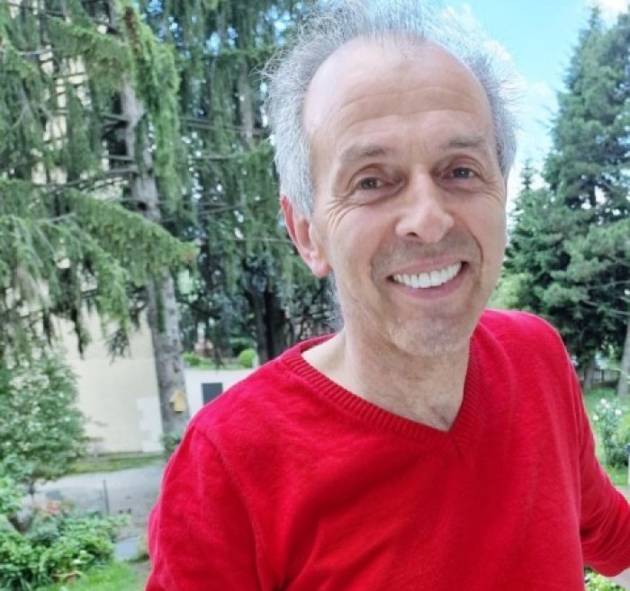 Studium der Psychologie an der Universität Innsbruck - Ausbildung in integrativer Gestalt-Körpertherapie, Ausbildung in Kindertherapie, Lehrgang in traumaspezifischer Psychotherapie - Seit 2018 in der Beratungsstelle tätig.