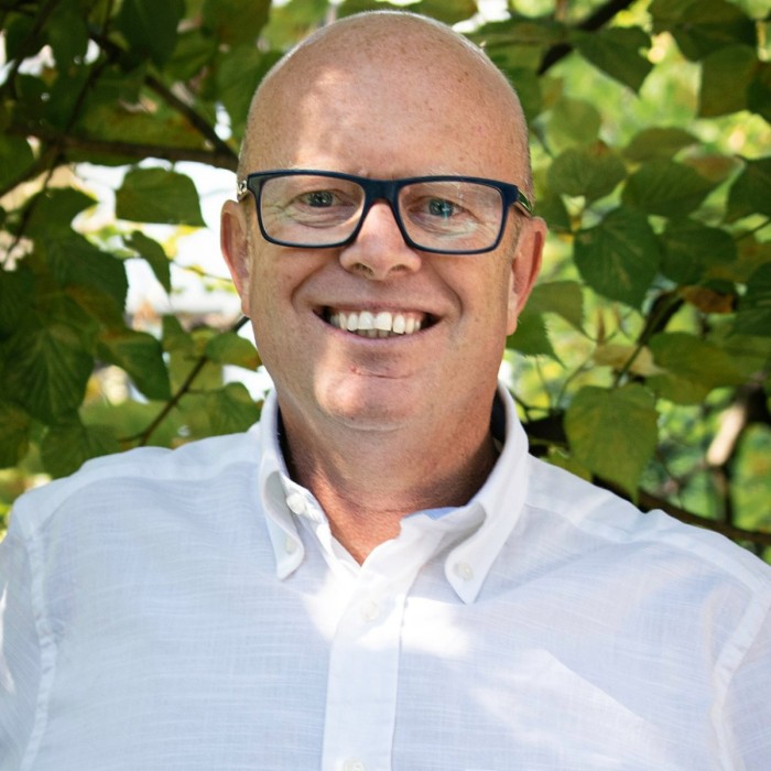 Laureato in Psicologia presso l'Università degli Studi di Padova e specializzato in Psicoterapia Sistemica Relazionale. Psicologo e psicoterapeuta, collabora con il Consultorio dal 1998. Terapeuta EMDR e terapeuta di coppia EFT(emotional focused therapy). Si occupa di consulenza, psicoterapia al singolo, alla coppia, alla famiglia. 