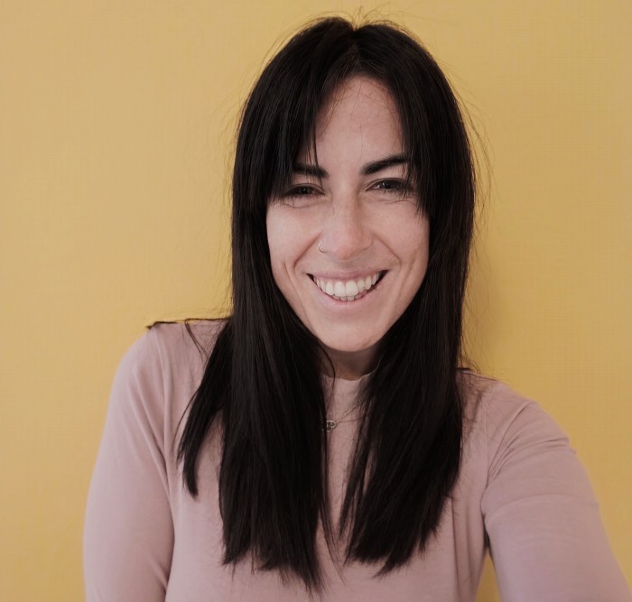 Laureata in Psicologia Clinica e della Salute presso l'Università degli Studi di G. D’Annunzio di Chieti. Attualmente iscritta all’ultimo anno di scuola di specializzazione in Psicoterapia integrata basata sull’approccio dell’Analisi Transazionale. Collabora con il Consultorio dal 2023 e si occupa di consulenza e supporto psicologico al singolo e alla famiglia, con esperienza nell’ambito della migrazione e dell’età evolutiva, specialmente con i giovani adulti. Attualmente consigliera in carica presso l’Ordine degli Psicologi di Bolzano.